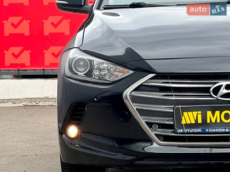 Седан Hyundai Elantra 2016 в Киеве