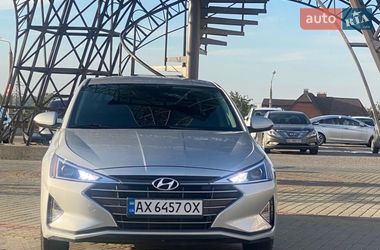 Седан Hyundai Elantra 2018 в Харькове