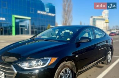Седан Hyundai Elantra 2017 в Києві