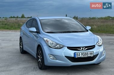Седан Hyundai Elantra 2012 в Коростене