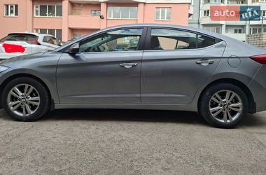 Седан Hyundai Elantra 2017 в Черкасах