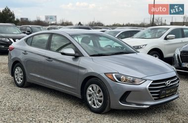 Седан Hyundai Elantra 2016 в Ивано-Франковске