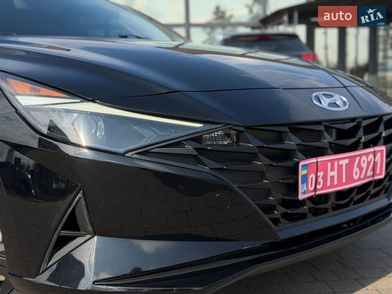 Седан Hyundai Elantra 2022 в Луцке