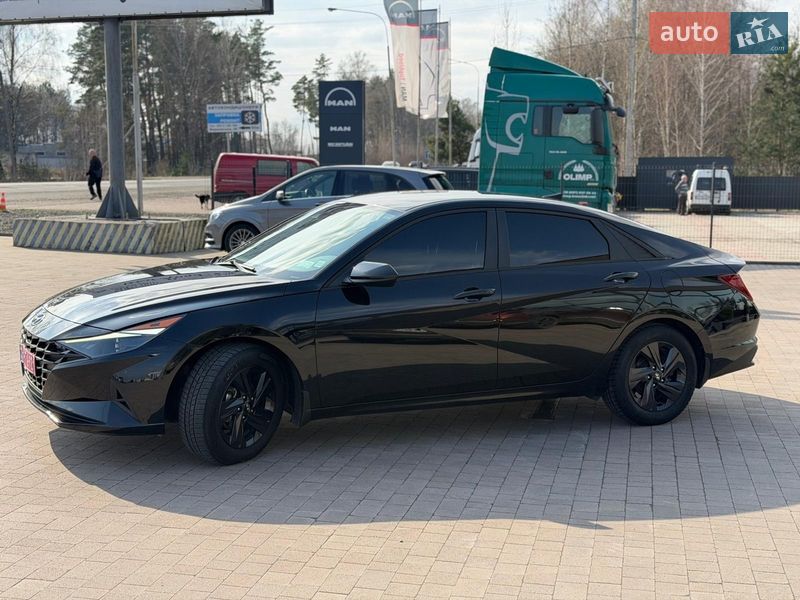 Седан Hyundai Elantra 2022 в Луцке
