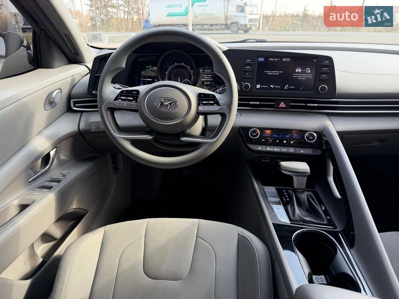 Седан Hyundai Elantra 2022 в Луцке