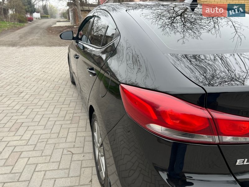 Седан Hyundai Elantra 2017 в Запорожье