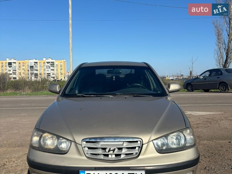Hyundai Elantra 2003