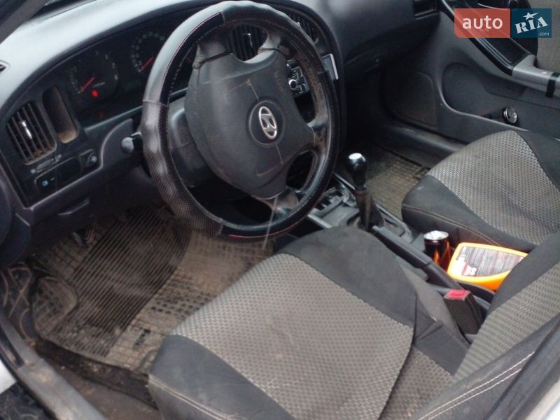 Седан Hyundai Elantra 2005 в Тернополе