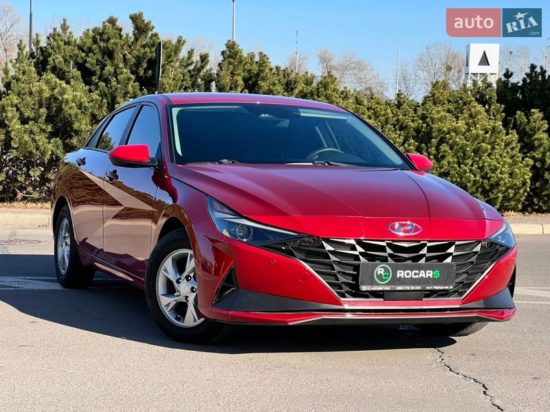 Hyundai Elantra 2021