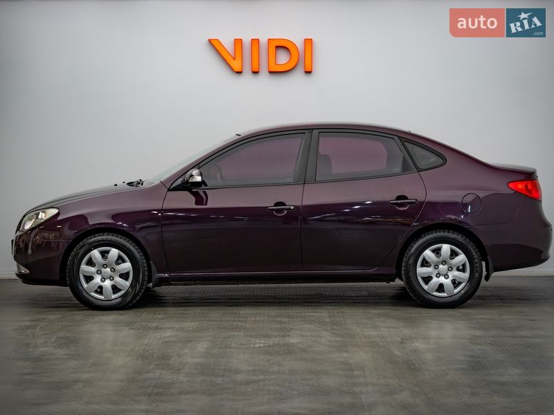 Седан Hyundai Elantra 2011 в Киеве