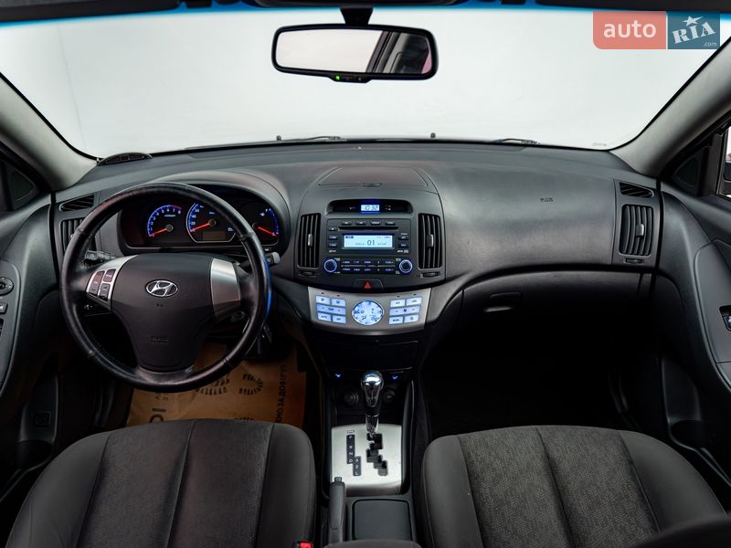 Седан Hyundai Elantra 2011 в Киеве