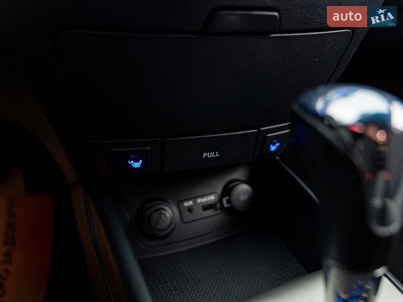 Седан Hyundai Elantra 2011 в Киеве