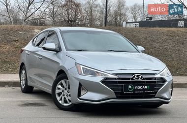 Седан Hyundai Elantra 2019 в Києві