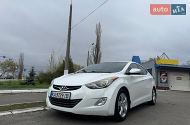 Седан Hyundai Elantra 2013 в Києві