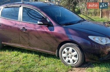 Седан Hyundai Elantra 2010 в Києві