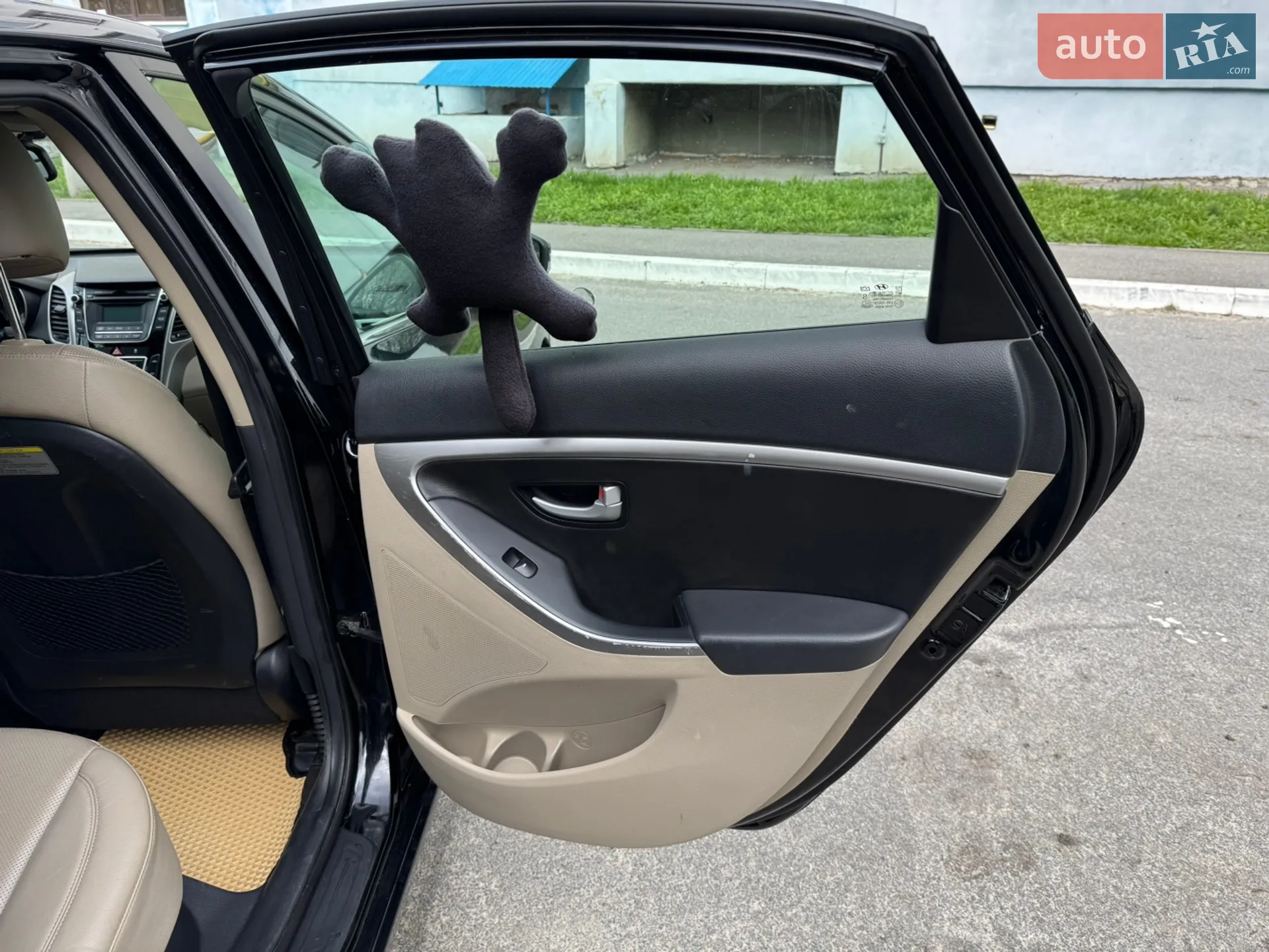 2013 Hyundai Elantra - мініатюра 22