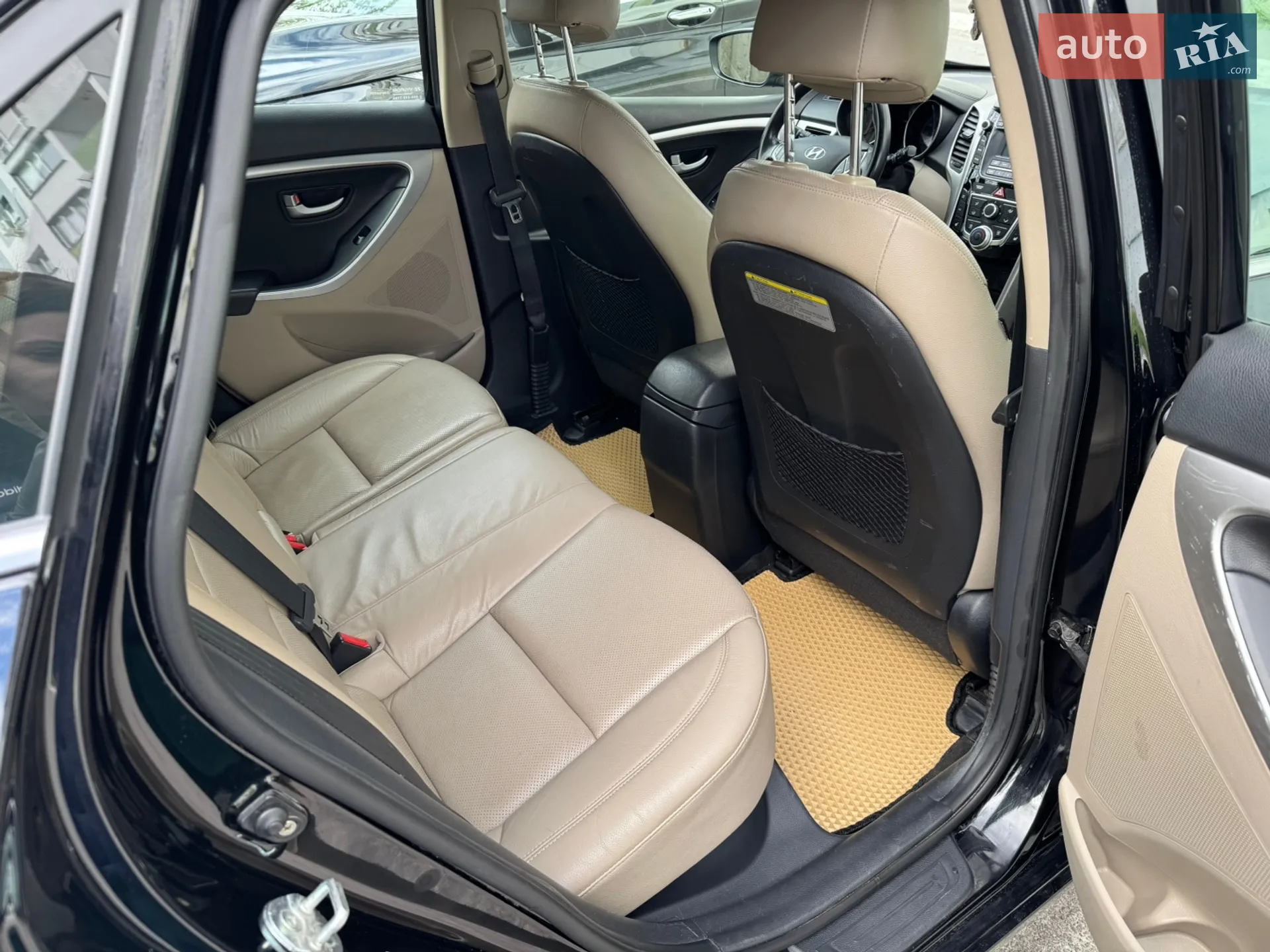 2013 Hyundai Elantra - мініатюра 23