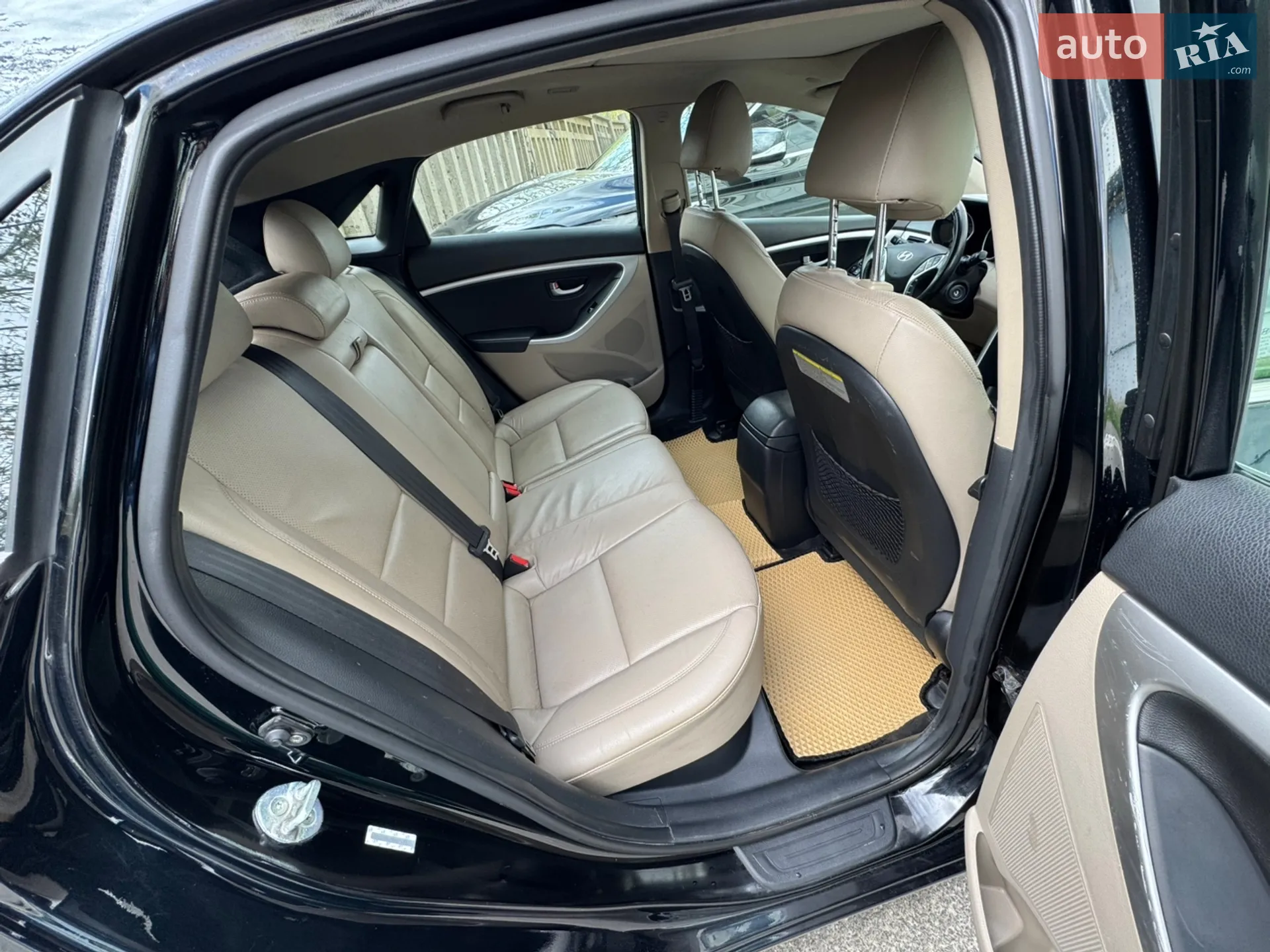 2013 Hyundai Elantra - мініатюра 25