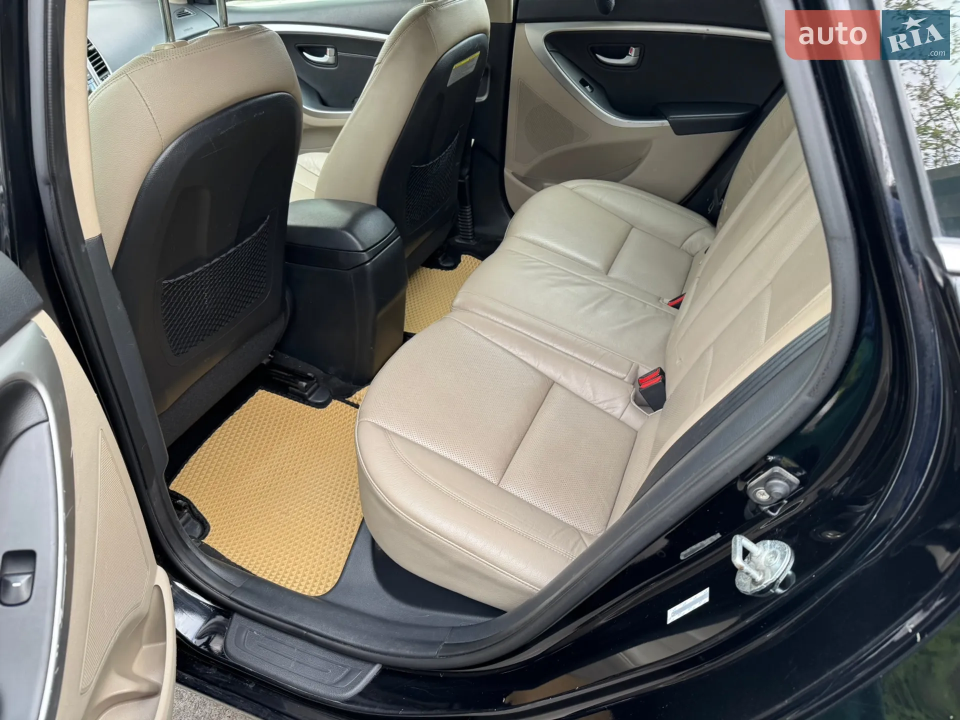 2013 Hyundai Elantra - мініатюра 27