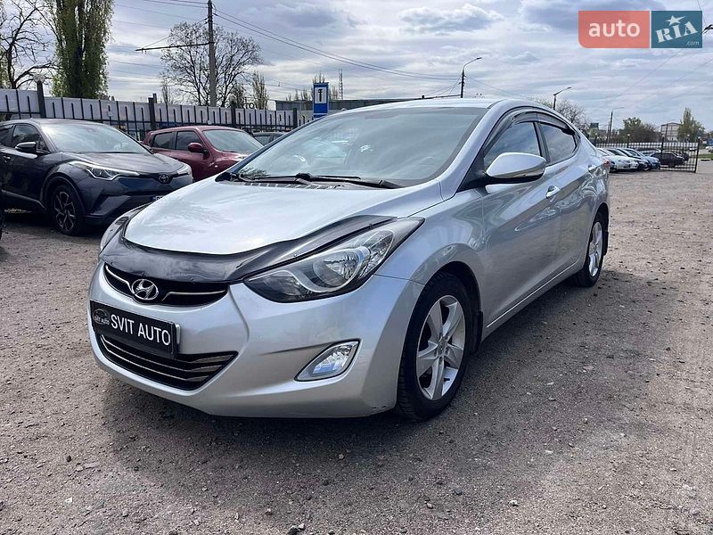 Hyundai Elantra 2012