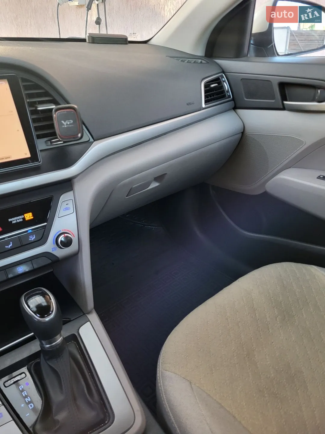 2017 Hyundai Elantra - мініатюра 56
