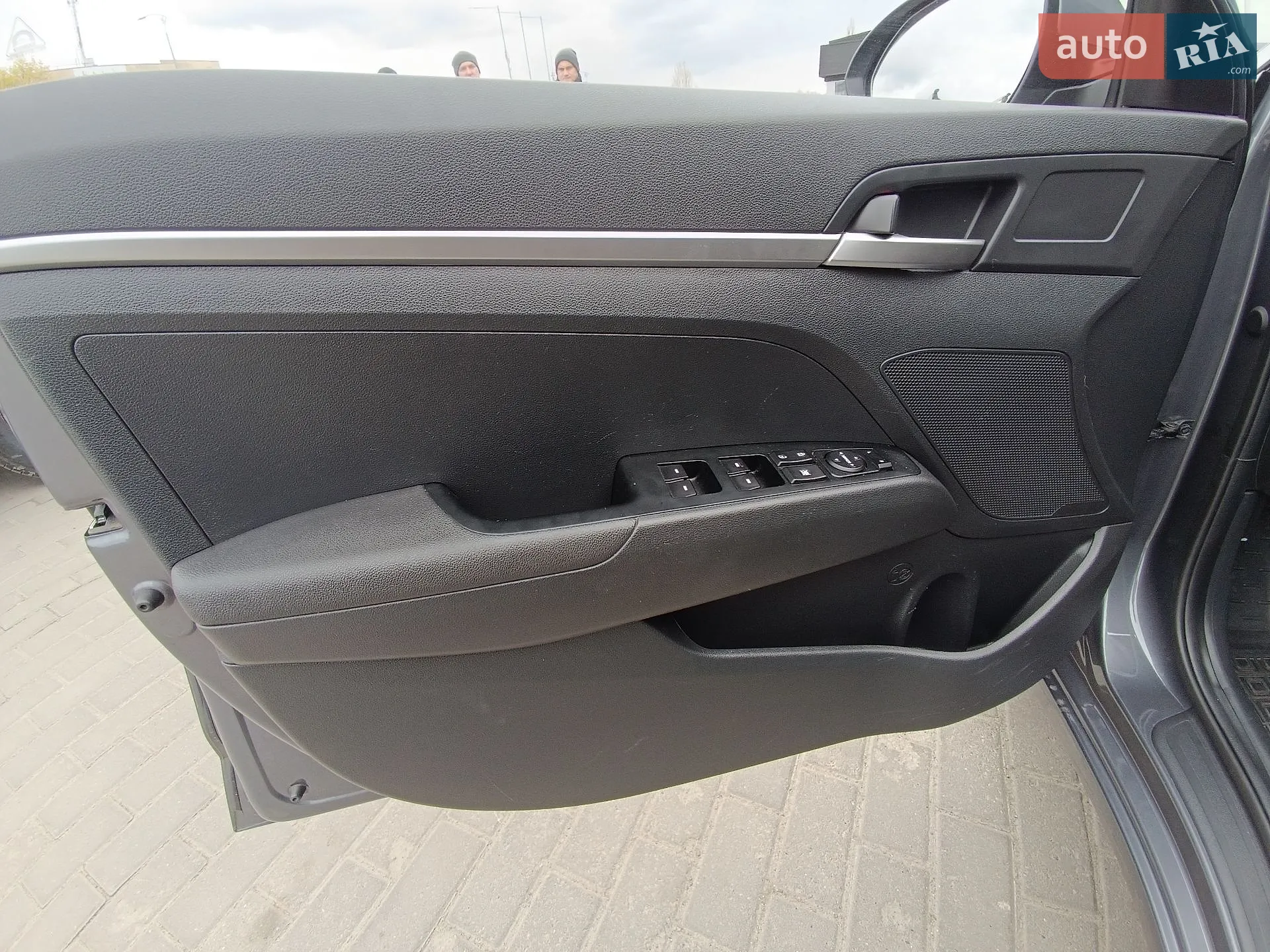 2019 Hyundai Elantra - мініатюра 18