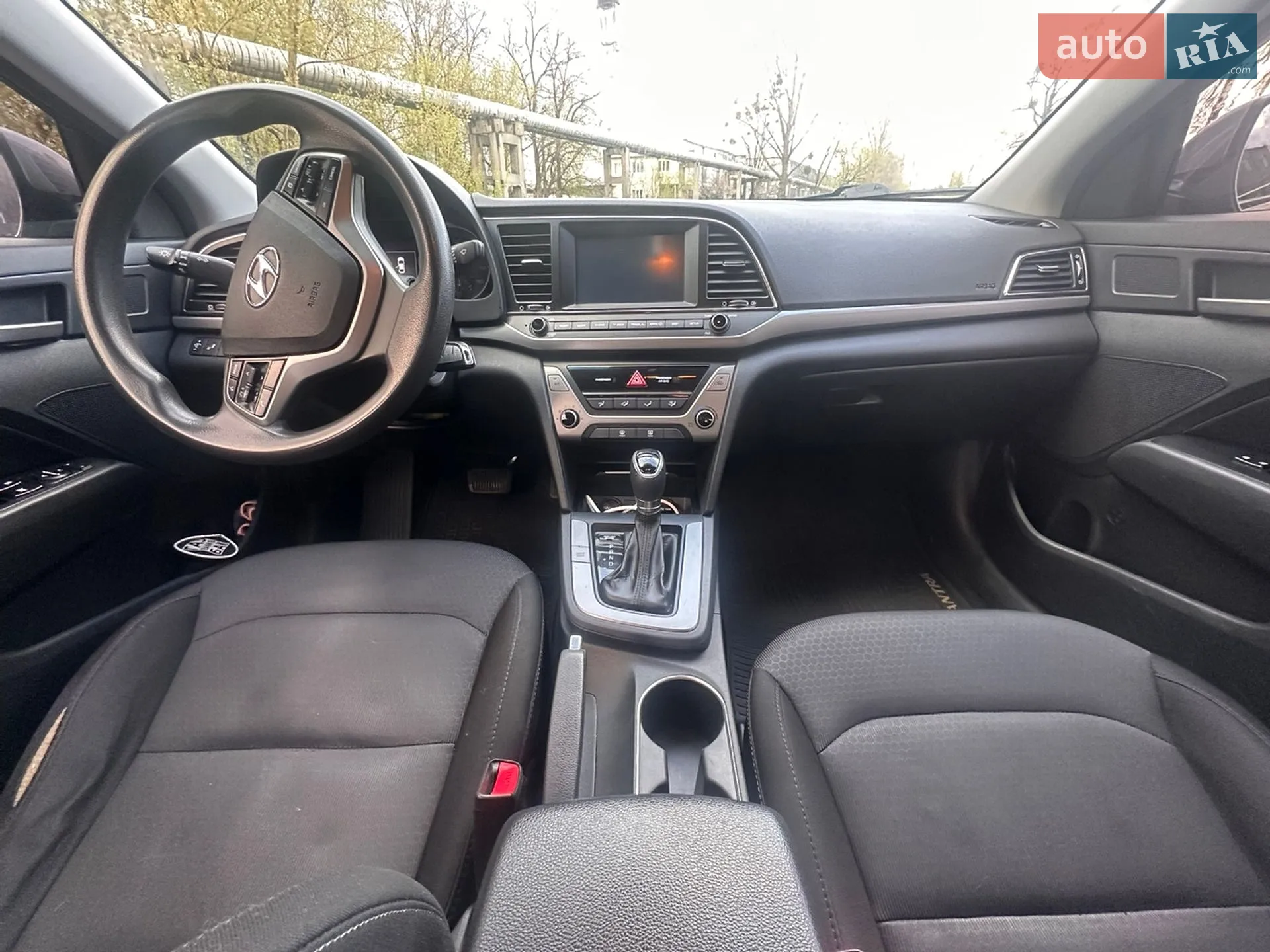 2018 Hyundai Elantra - мініатюра 13
