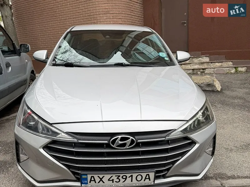 Hyundai Elantra