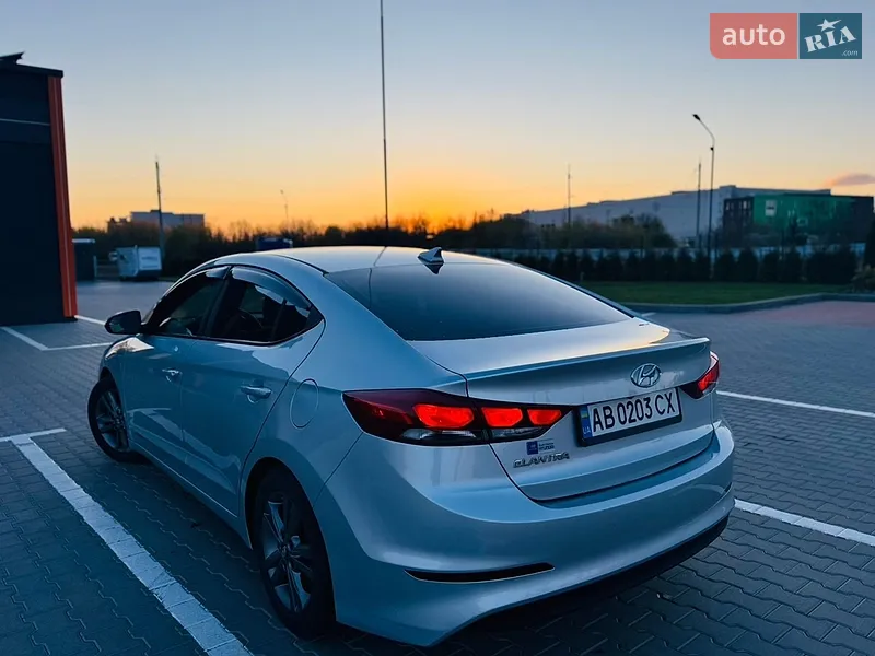 Hyundai Elantra