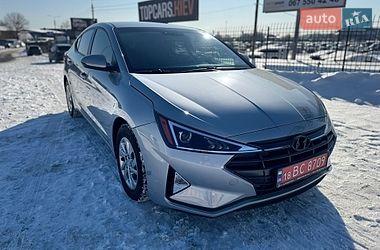 Седан Hyundai Elantra 2019 в Києві