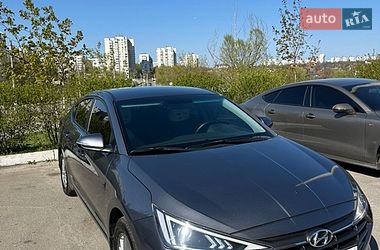 Седан Hyundai Elantra 2019 в Харкові