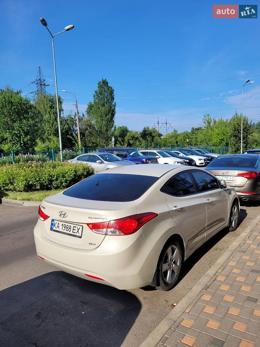 2012 Hyundai Elantra - мініатюра 3