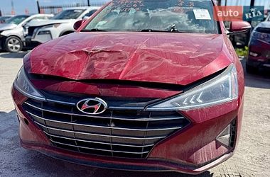 Седан Hyundai Elantra 2019 в Киеве