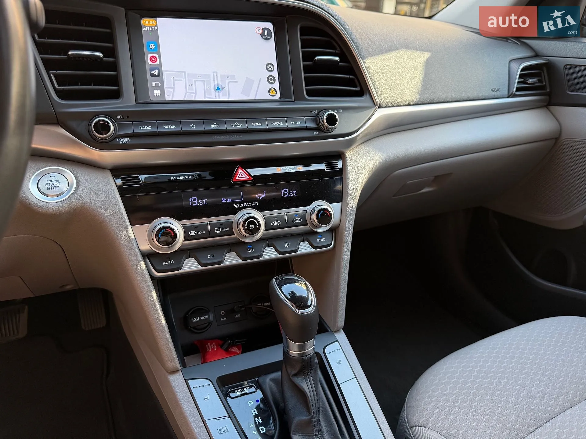2020 Hyundai Elantra - мініатюра 18