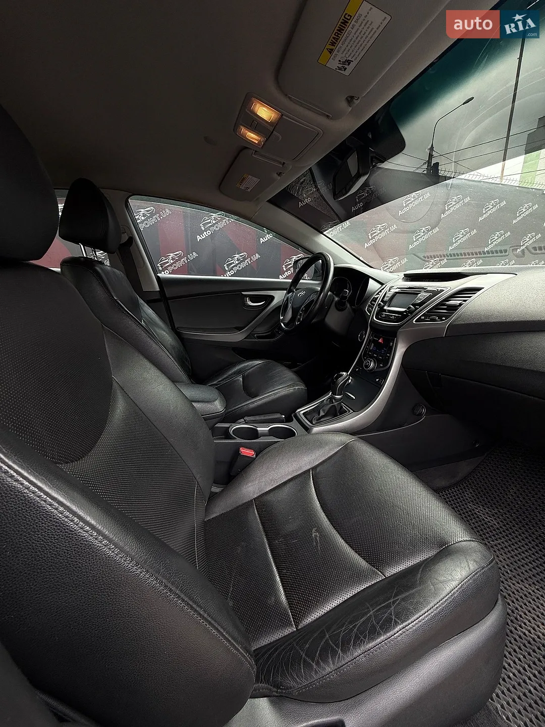 2015 Hyundai Elantra - мініатюра 31