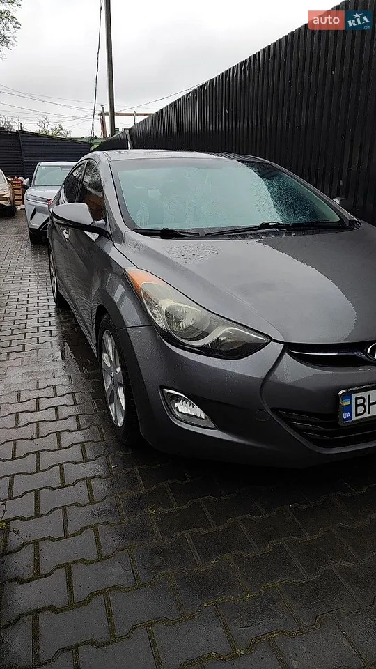 2013 Hyundai Elantra - мініатюра 8