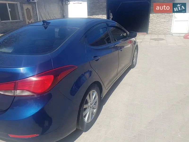 Hyundai Elantra 2015