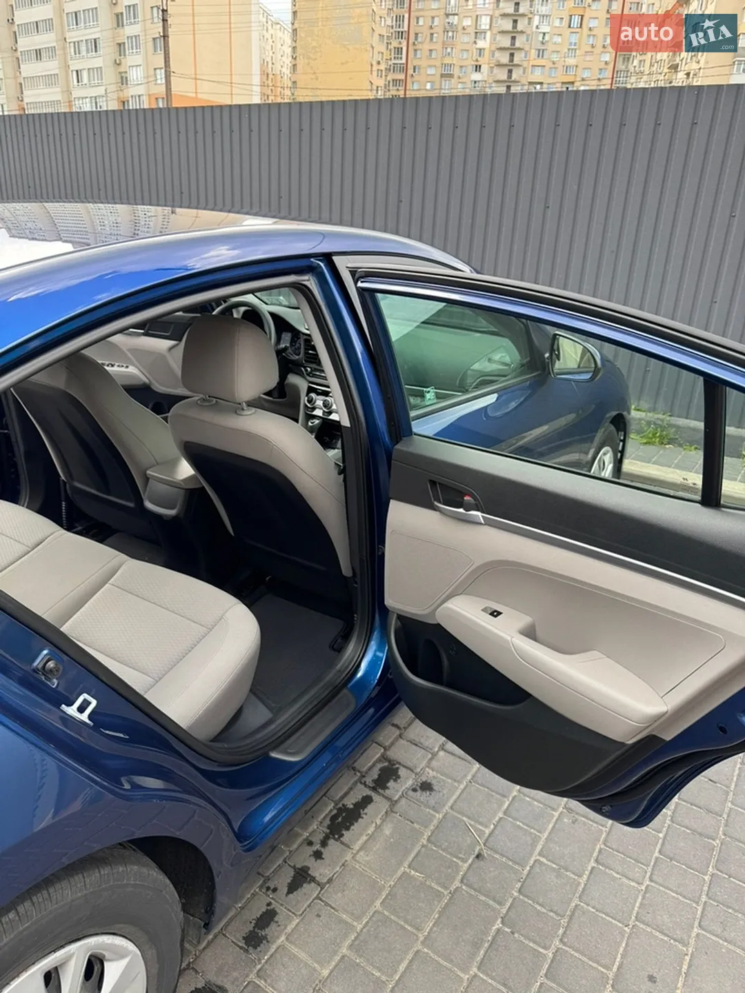 2018 Hyundai Elantra - мініатюра 17