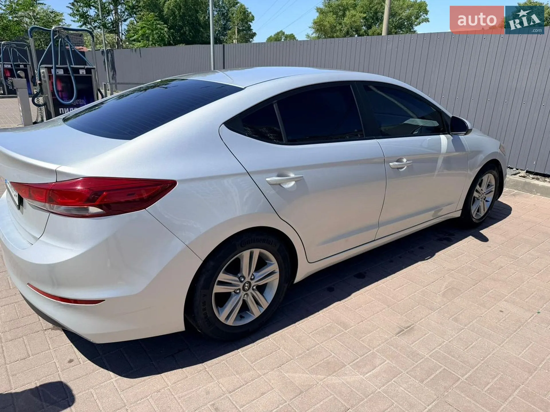 2017 Hyundai Elantra - мініатюра 2