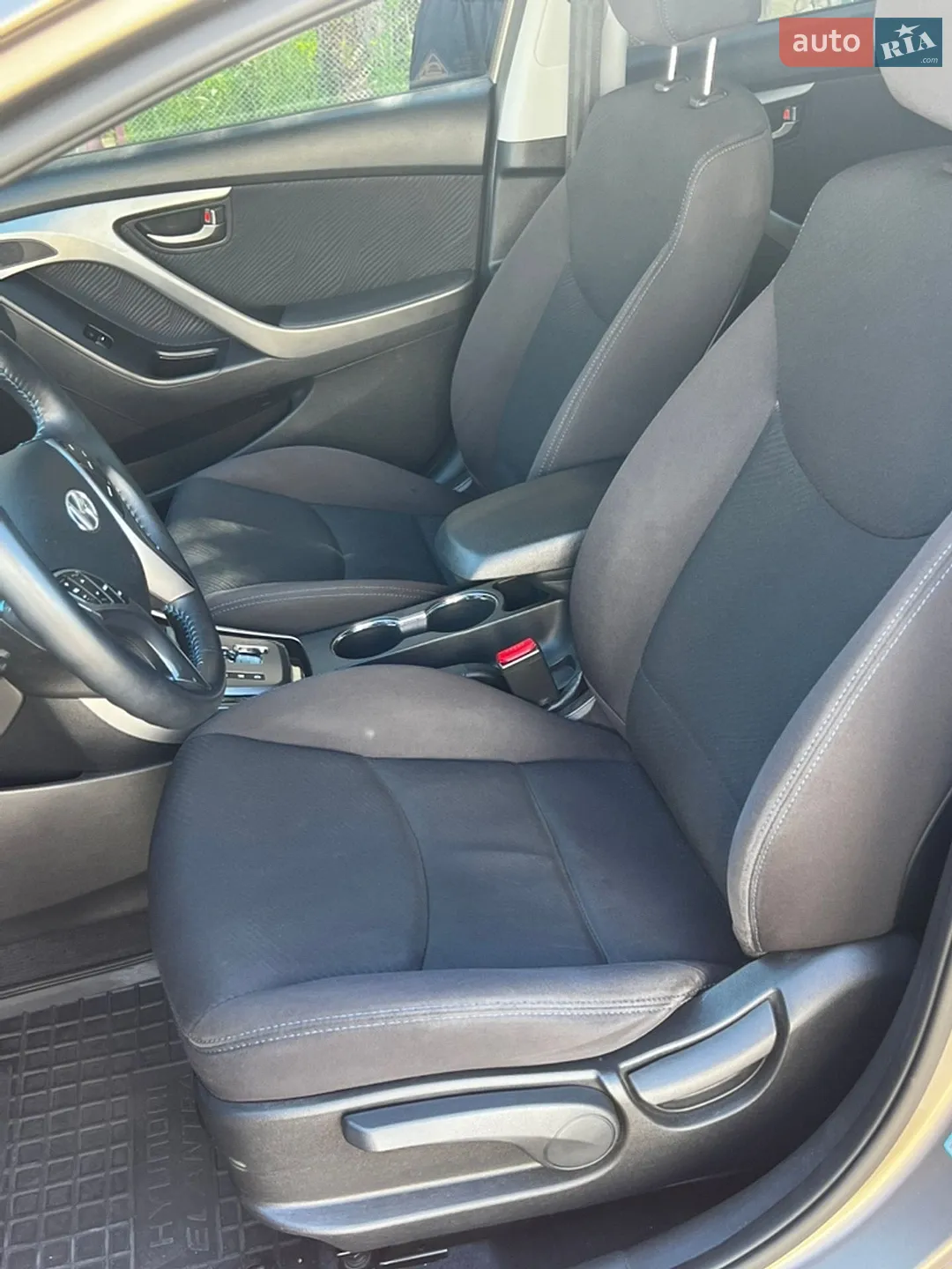 2012 Hyundai Elantra - мініатюра 14