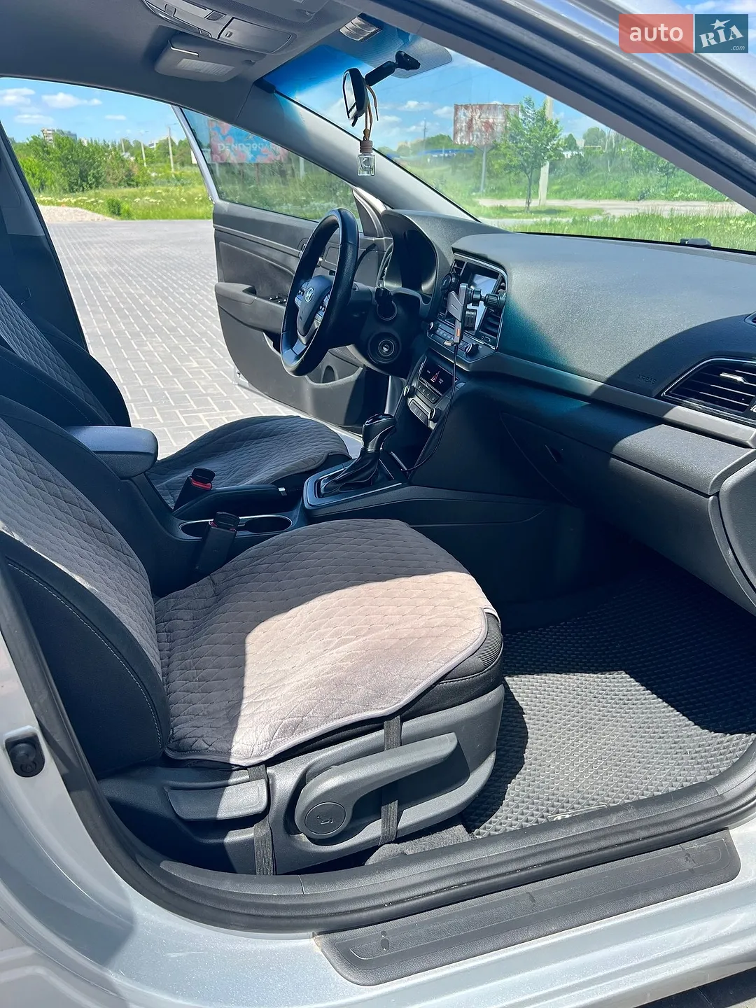 2018 Hyundai Elantra - мініатюра 22