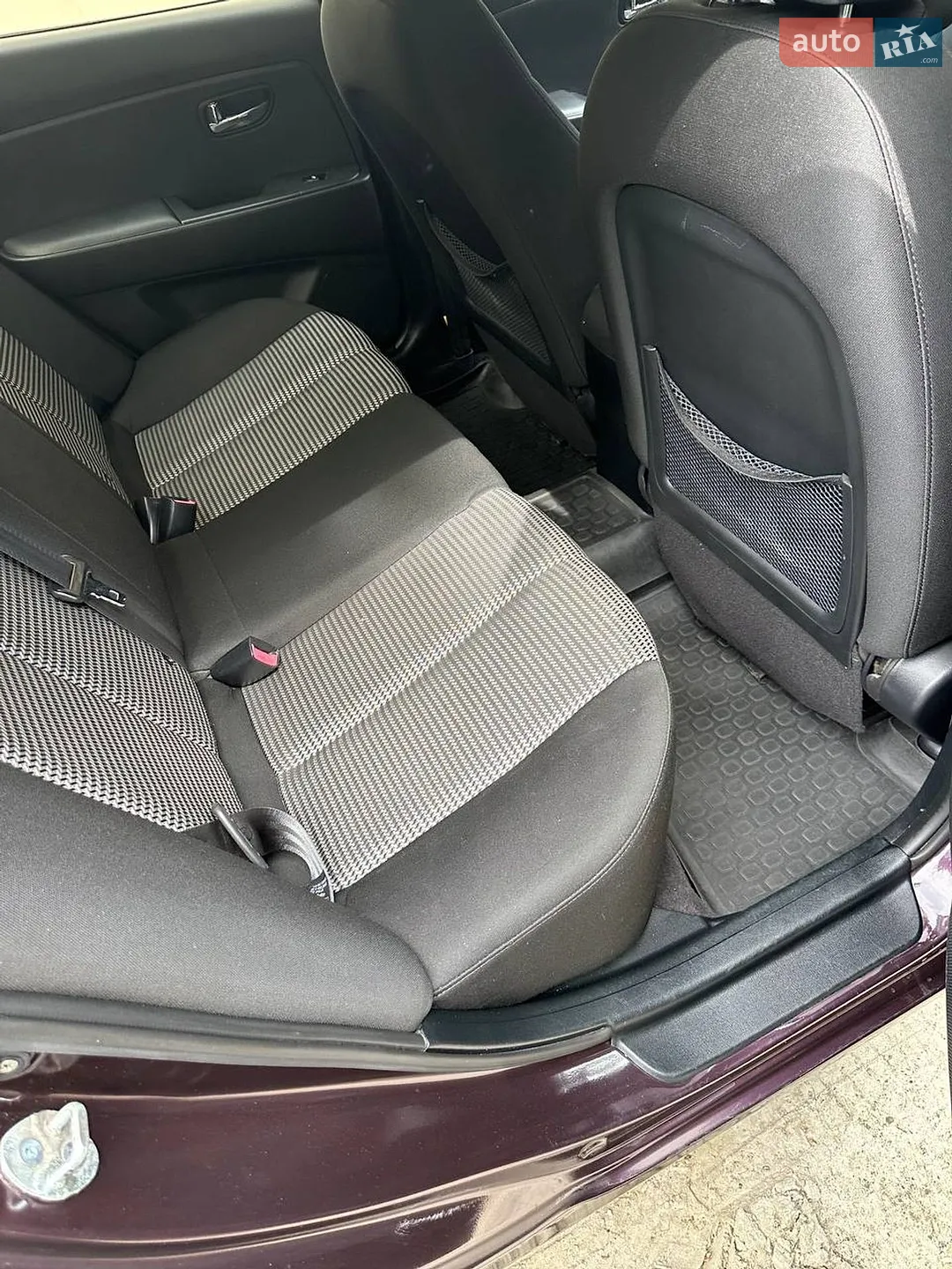 2010 Hyundai Elantra - мініатюра 27