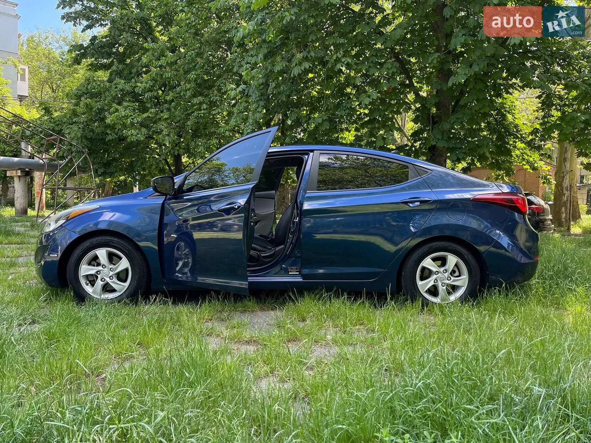 2014 Hyundai Elantra - мініатюра 8