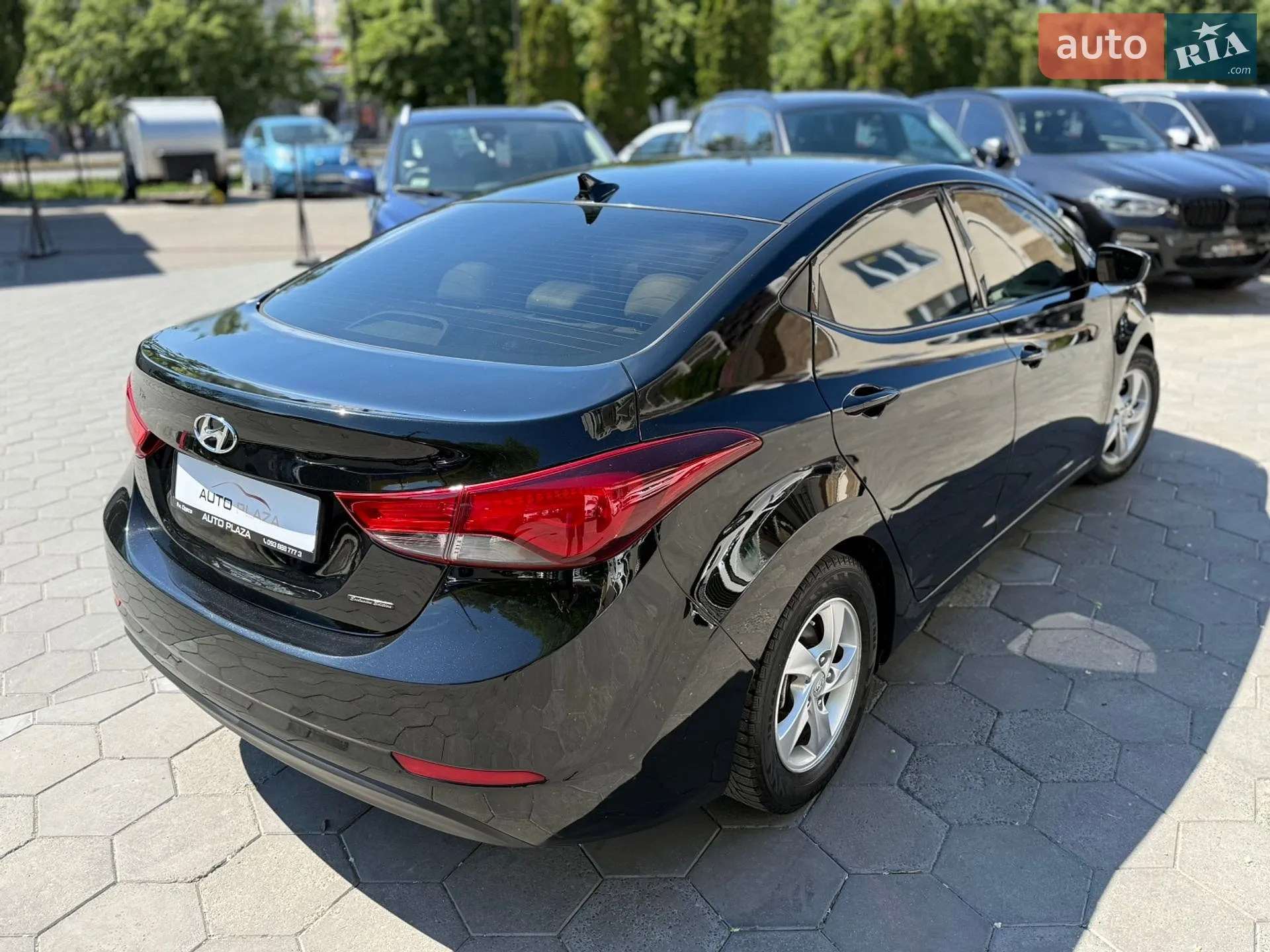 2015 Hyundai Elantra - мініатюра 20