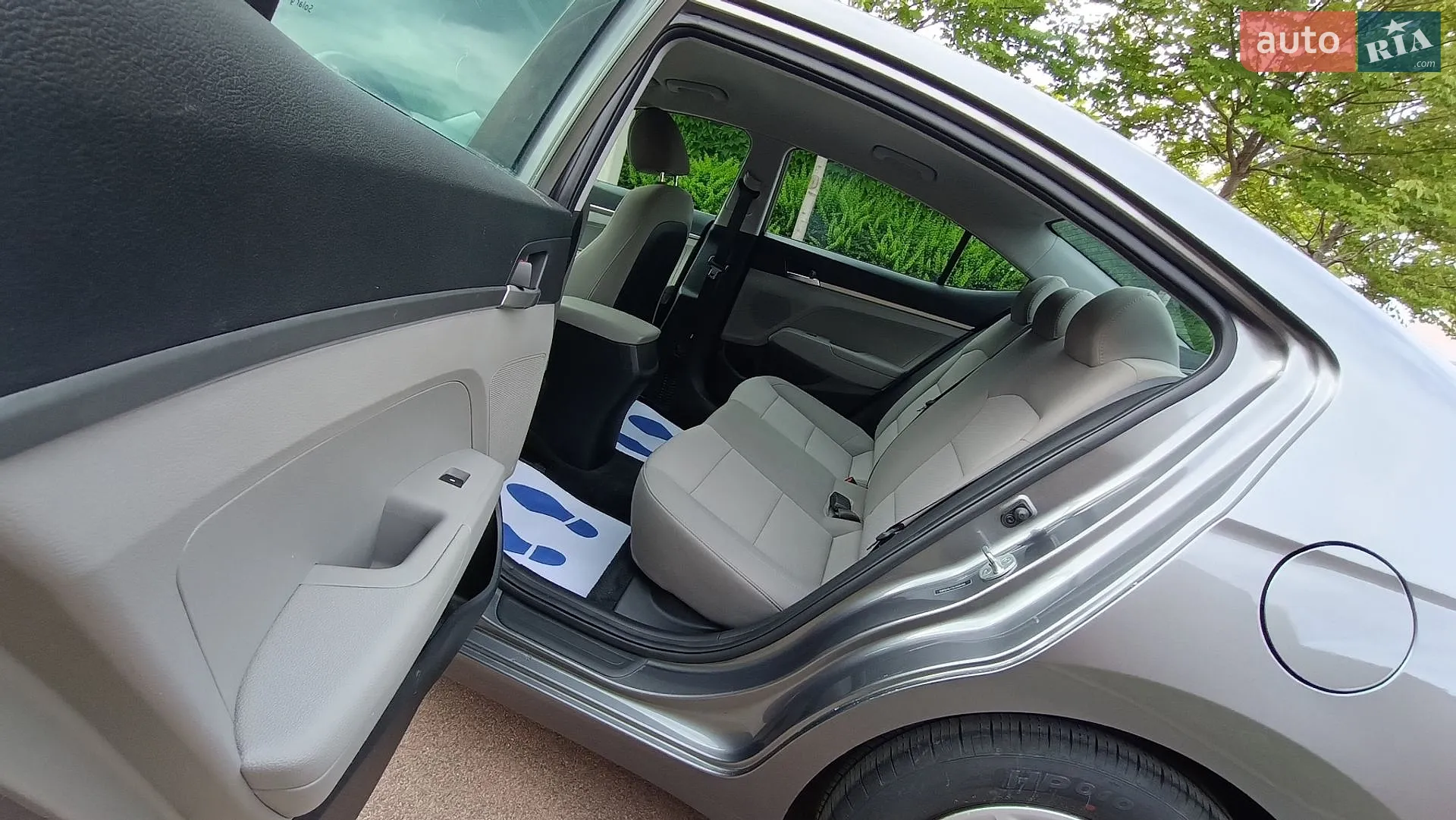 2019 Hyundai Elantra - мініатюра 19
