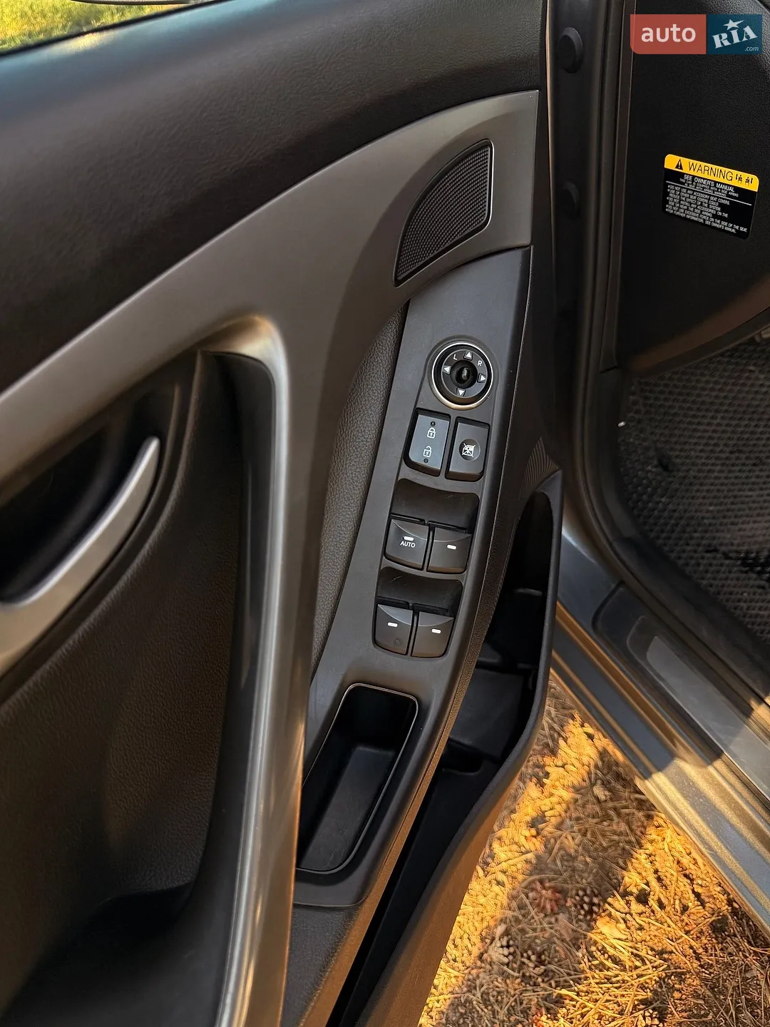 2015 Hyundai Elantra - мініатюра 19