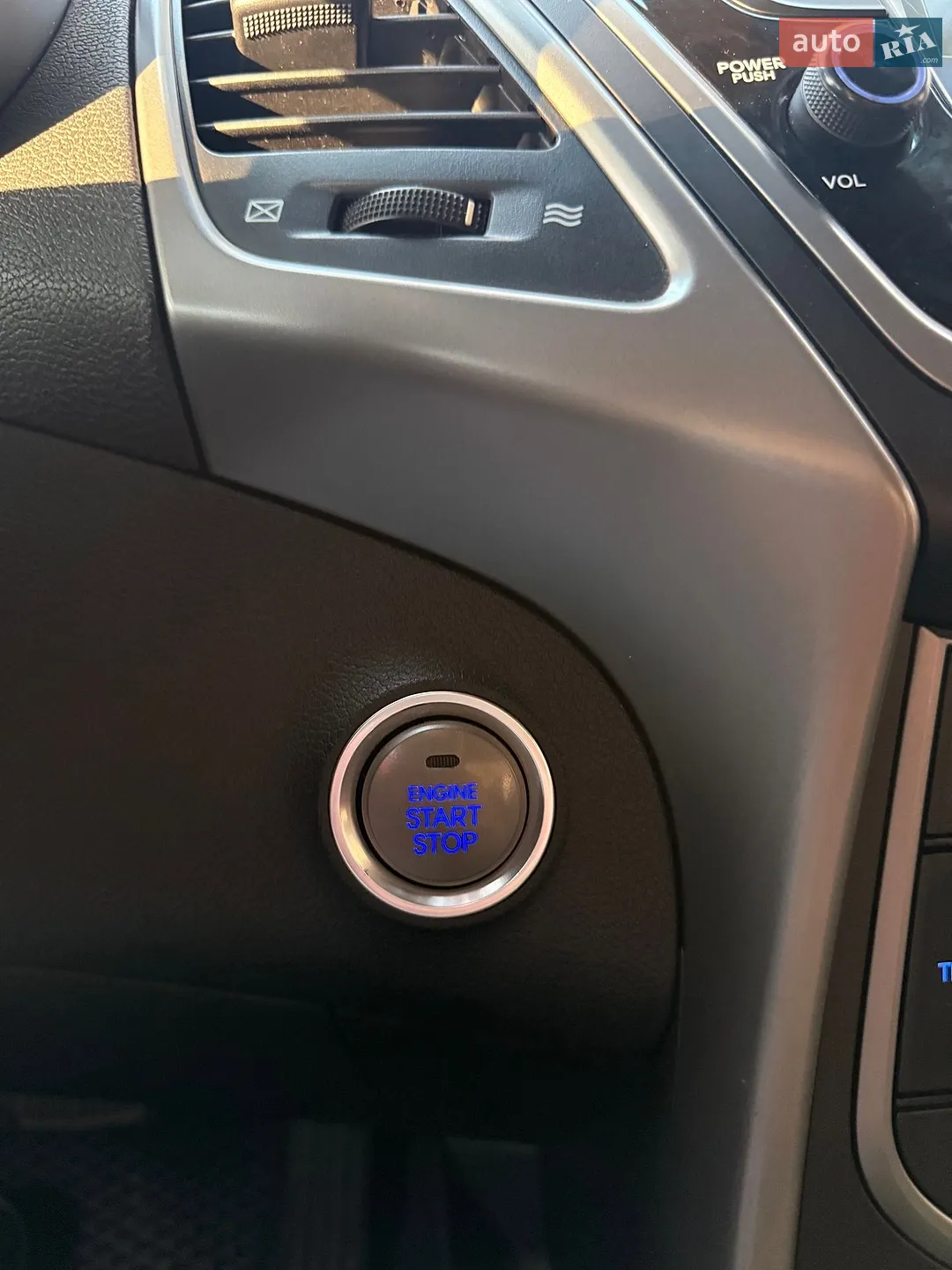 2015 Hyundai Elantra - мініатюра 17