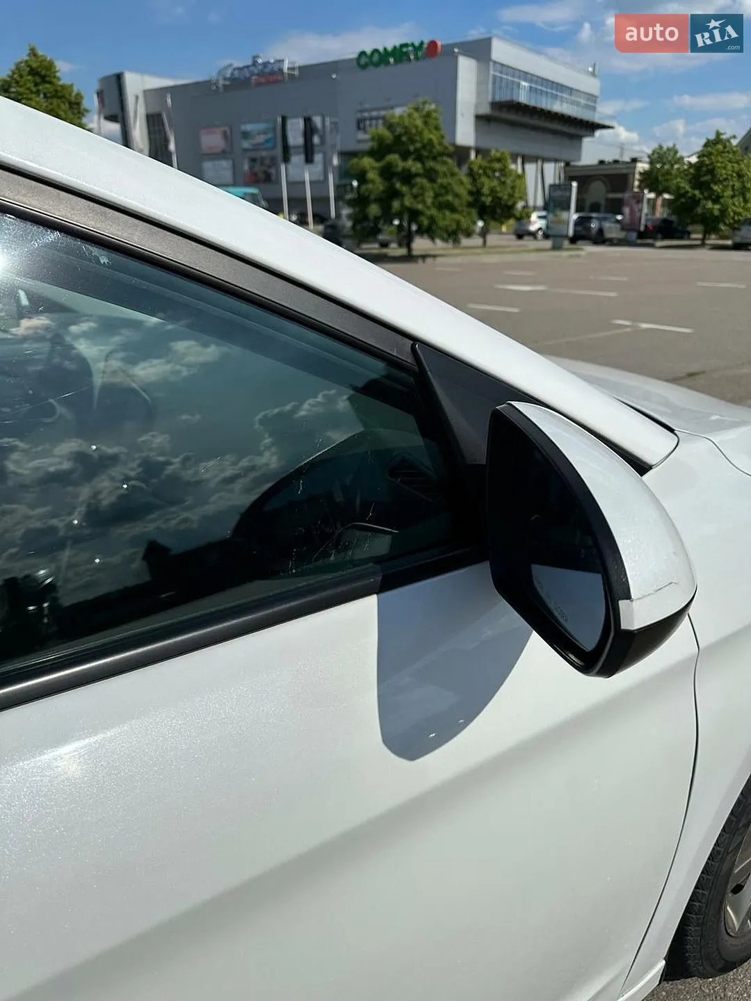 2016 Hyundai Elantra - мініатюра 23