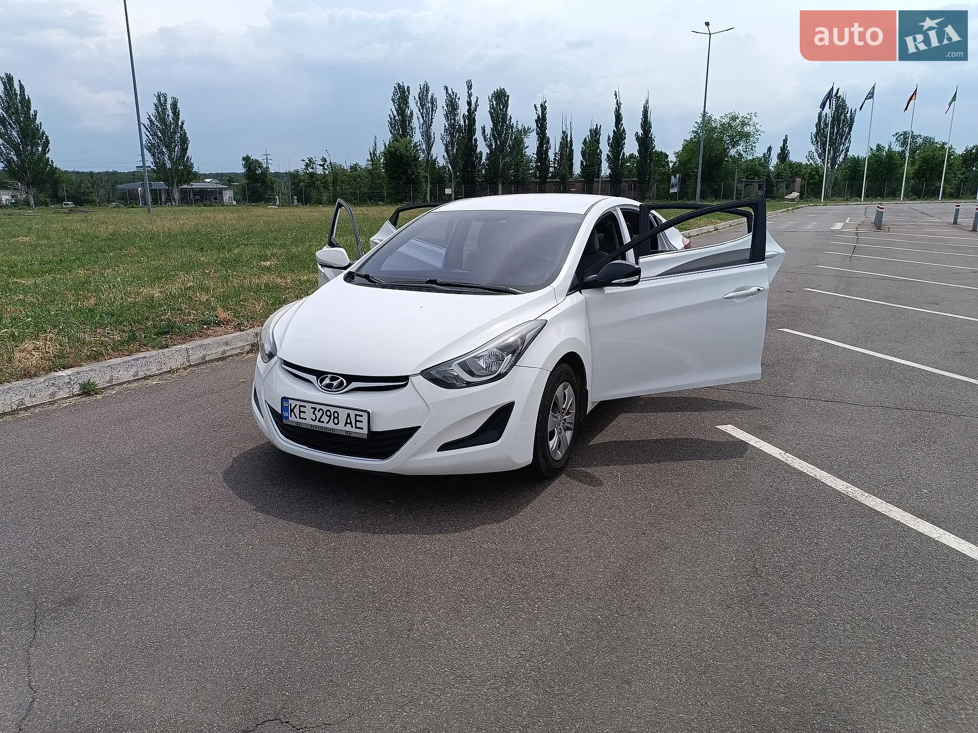 2014 Hyundai Elantra - фото 1