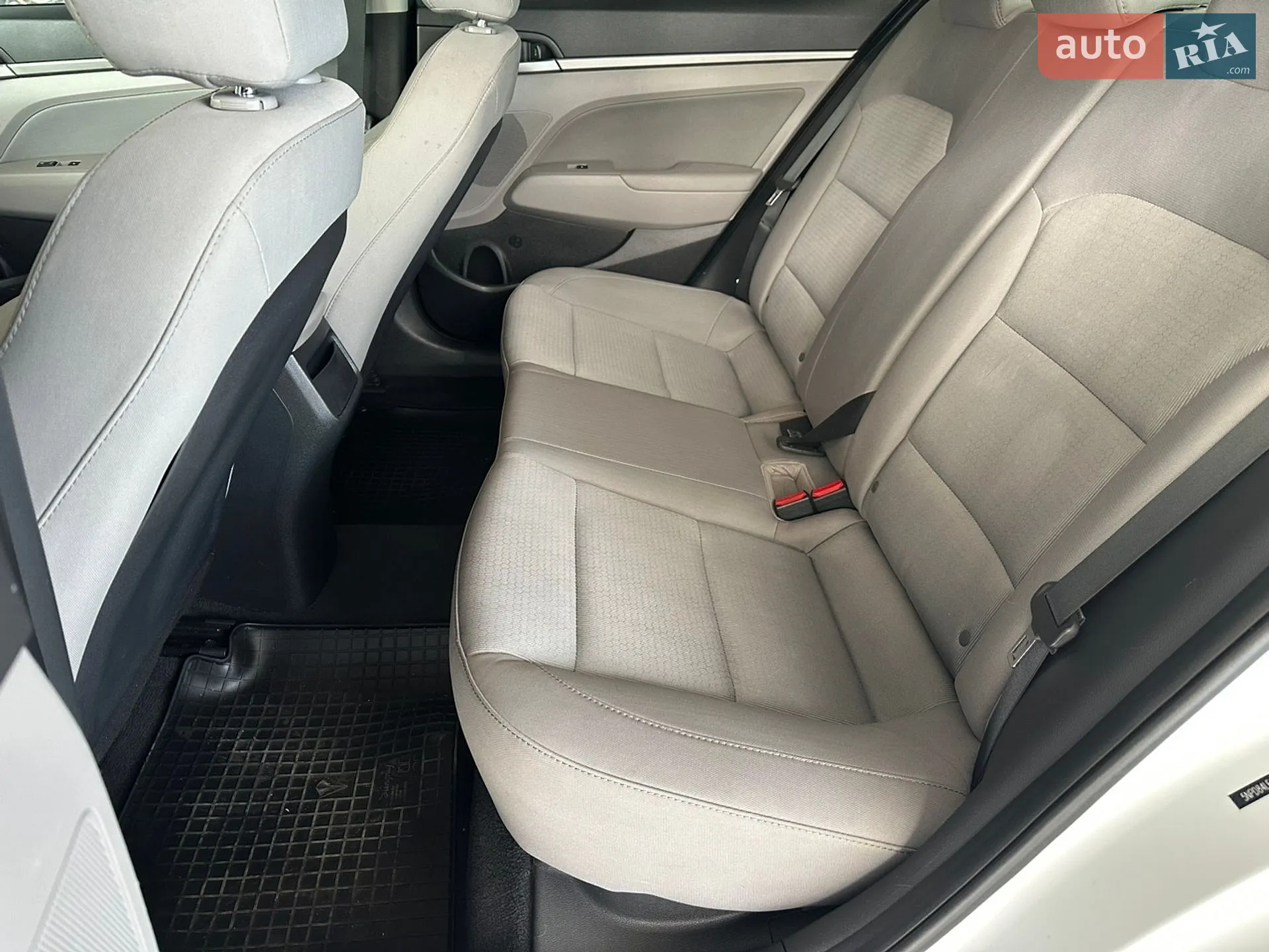 2017 Hyundai Elantra - мініатюра 14